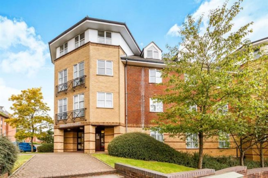 Images for Dorchester Court, Dexter Close, St Albans, AL1 EAID:NWAE BID:NWAE